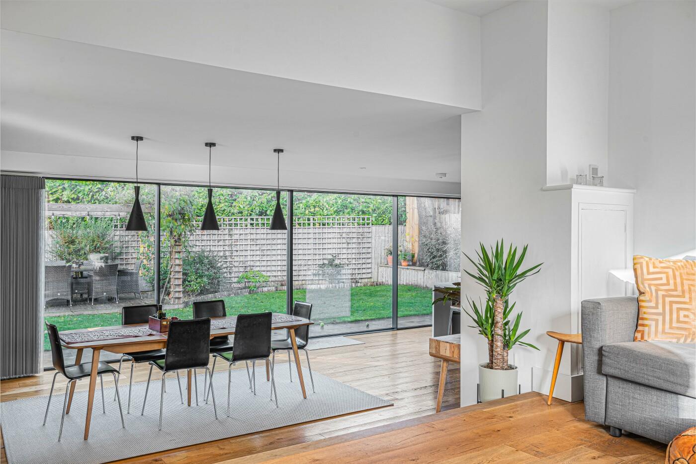 5 bed property in Greys Road, Henley-on-Thames